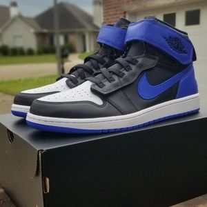 Jordan 1 HI Flyease
